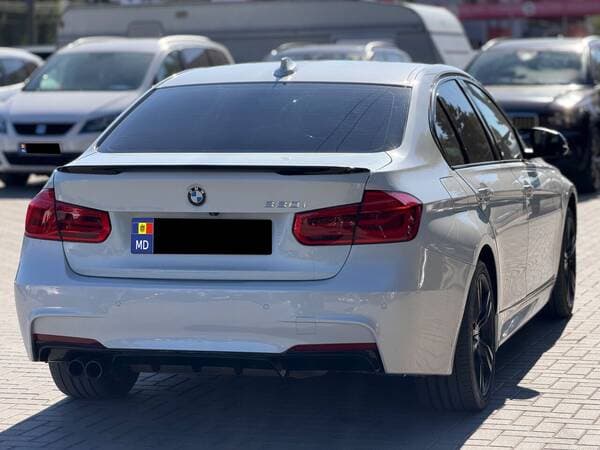 2017 BMW 330 — Miniatură 4