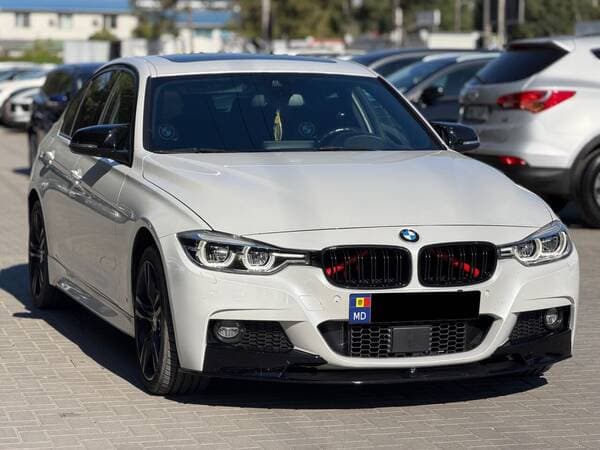 2017 BMW 330 — Miniatură 2
