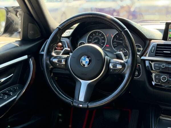 2017 BMW 330 — Miniatură 10