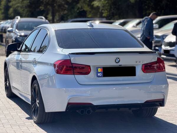 2017 BMW 330 — Miniatură 3