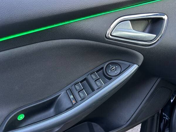 2013 Ford Focus — Miniatură 6