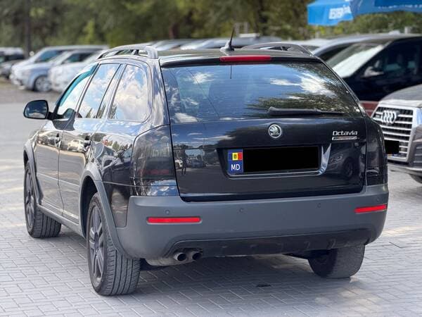 2009 Skoda Octavia — Miniatură 3