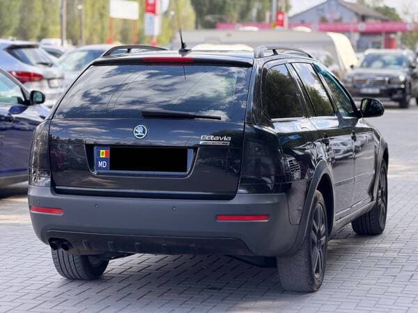 2009 Skoda Octavia — Miniatură 4