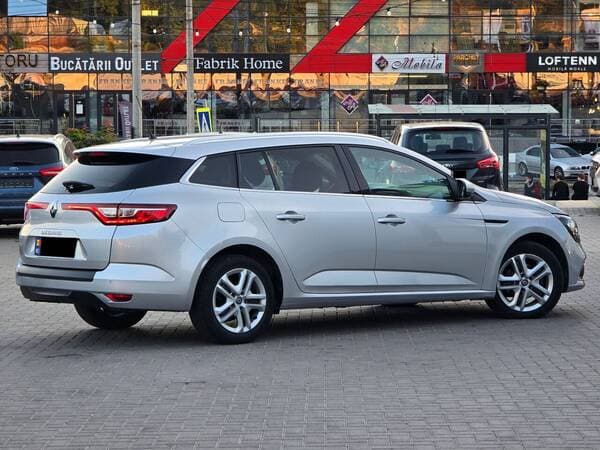 2016 Renault Megane — Miniatură 4