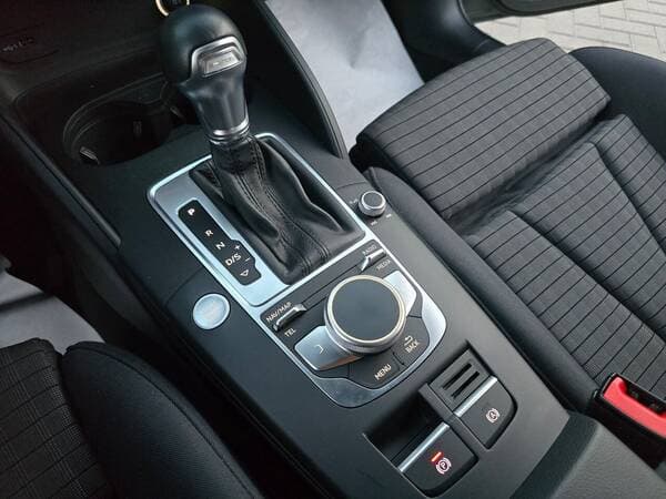 2018 Audi A3 E-tron — Miniatură 13