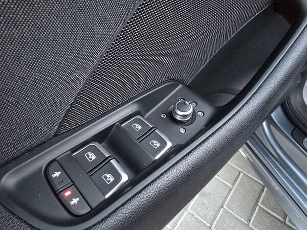 2018 Audi A3 E-tron — Miniatură 16