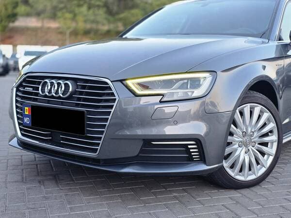 2018 Audi A3 E-tron — Miniatură 5