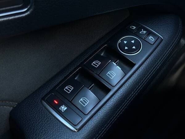 2014 Mercedes E 250 — Miniatură 16