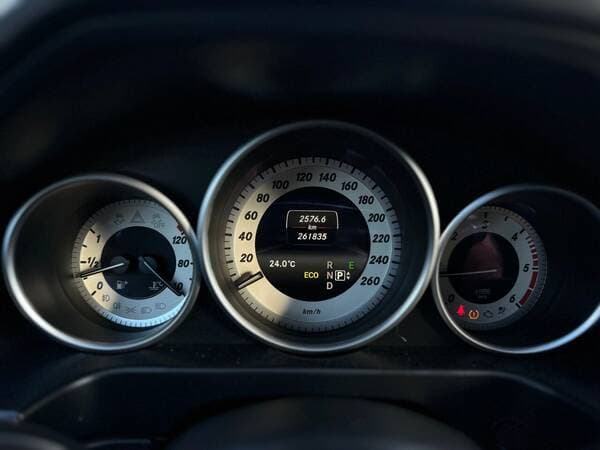 2014 Mercedes E 250 — Miniatură 10