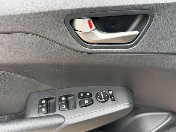 Hyundai Accent 2019 — Миниатюра 13