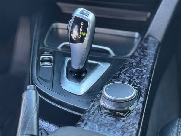 BMW 320 2017 — Миниатюра 12