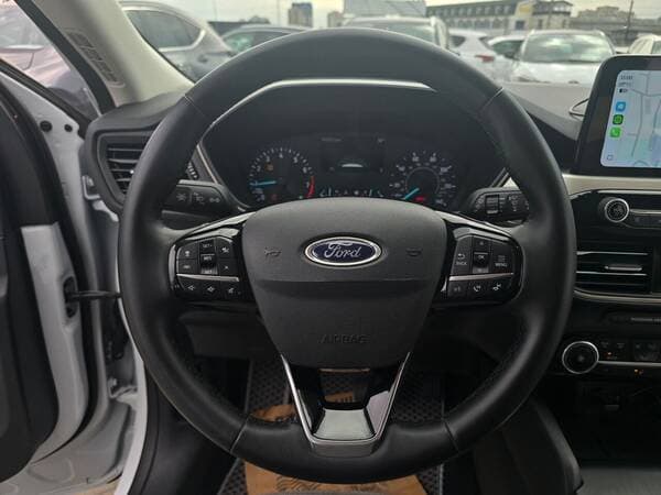 2022 Ford Escape — Miniatură 9