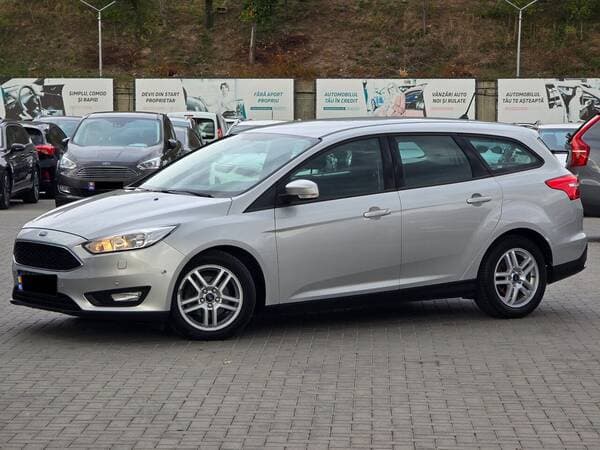 2017 Ford Focus — Miniatură 2