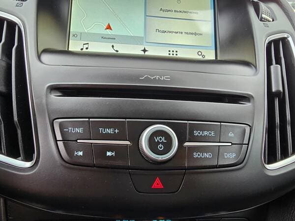 2017 Ford Focus — Miniatură 10