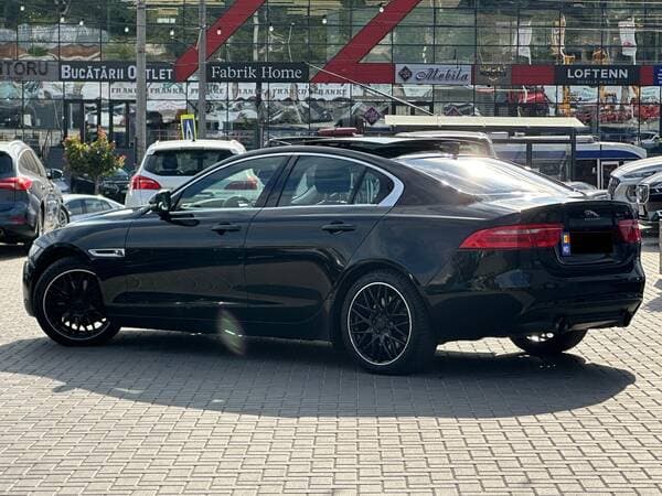 Jaguar XE 2016 — Миниатюра 4