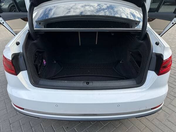 Audi A4 2018 — Миниатюра 23