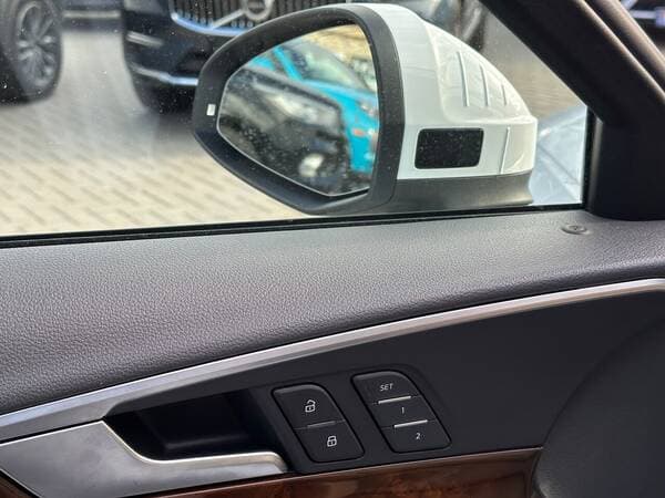 Audi A4 2018 — Миниатюра 17