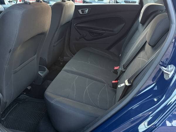 2013 Ford Fiesta — Miniatură 16