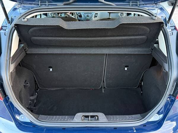 2013 Ford Fiesta — Miniatură 17
