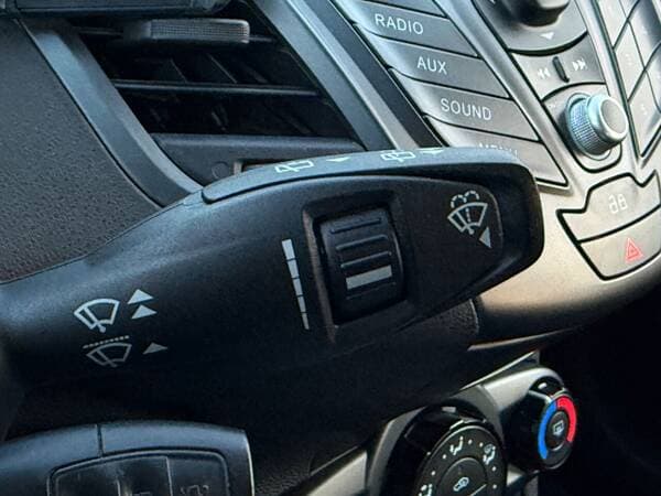 2013 Ford Fiesta — Miniatură 13