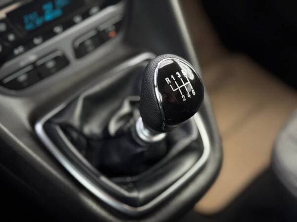 2015 Ford Tourneo Connect — Miniatură 13
