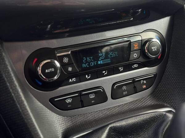 2015 Ford Tourneo Connect — Miniatură 12