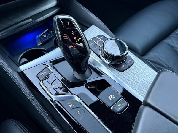 2018 BMW 540 — Miniatură 15