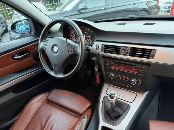 2008 BMW 318 — Miniatură 8