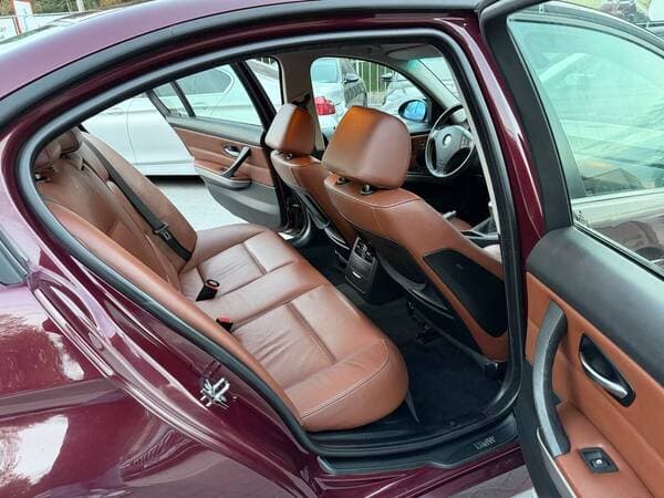 2008 BMW 318 — Miniatură 14