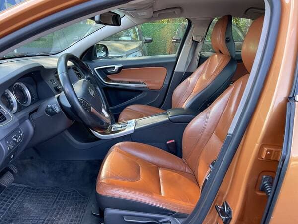 Volvo S 60 2011 — Миниатюра 5