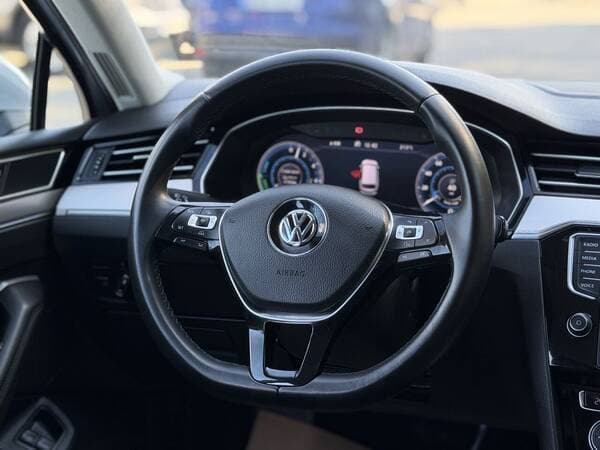 Volkswagen Passat 2015 — Миниатюра 9