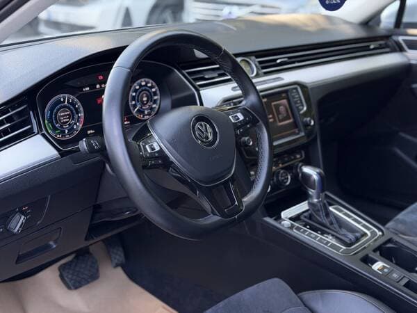 Volkswagen Passat 2015 — Миниатюра 8