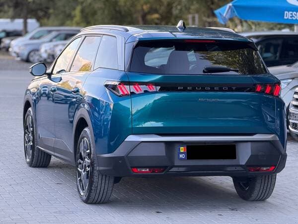 2025 Peugeot 5008 — Miniatură 3