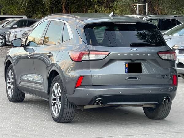 Ford Escape 2021 — Миниатюра 3