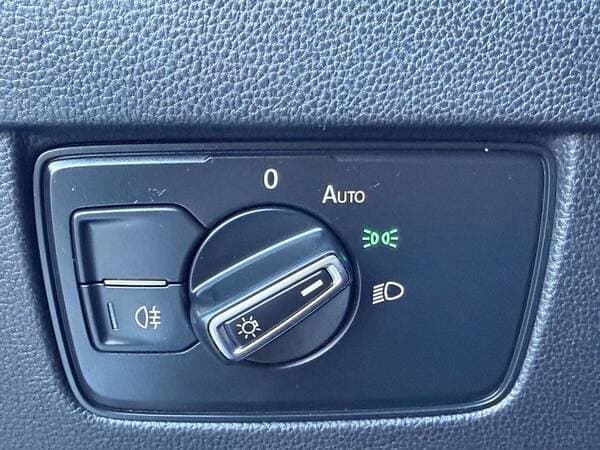 2016 Volkswagen Passat — Miniatură 21