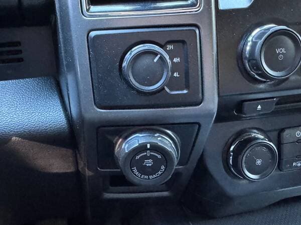 2017 Ford F150 — Miniatură 14
