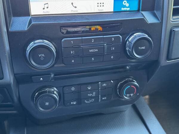 2017 Ford F150 — Miniatură 13
