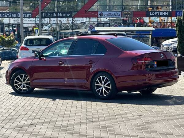 2017 Volkswagen Jetta — Miniatură 4
