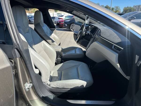 2015 Tesla Model S — Miniatură 6