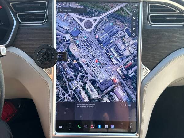2015 Tesla Model S — Miniatură 10