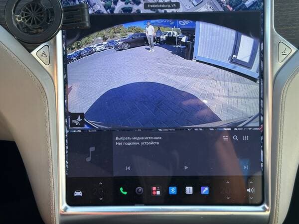 2015 Tesla Model S — Miniatură 11
