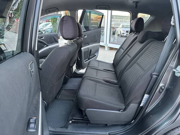 Toyota Corolla Verso 2009 — Миниатюра 17