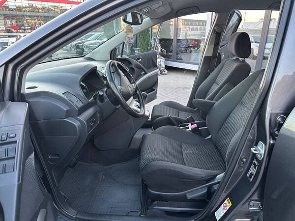 Toyota Corolla Verso 2009 — Миниатюра 5
