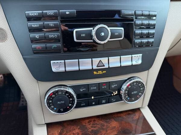 Mercedes C 250 2012 — Миниатюра 11