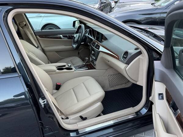 Mercedes C 250 2012 — Миниатюра 6