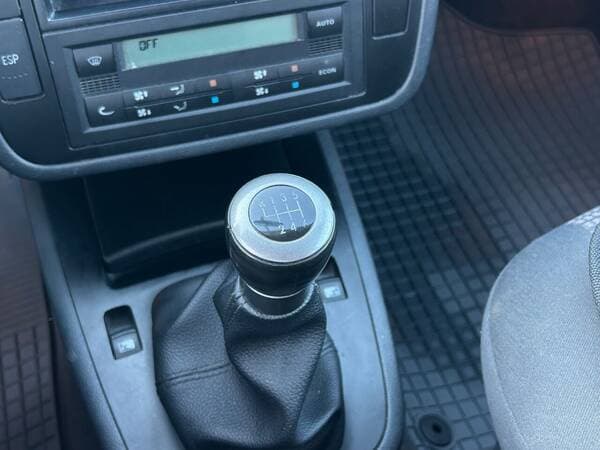 Seat Alhambra 2004 — Миниатюра 9