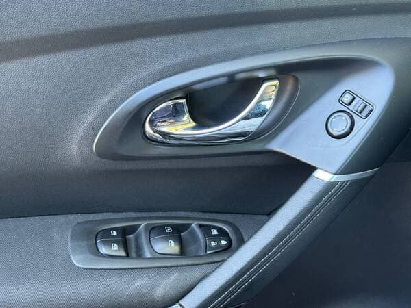 2017 Renault Kadjar — Miniatură 12