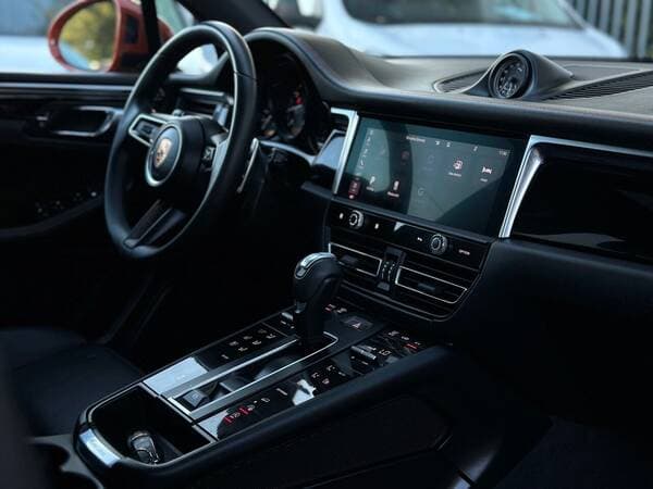 2023 Porsche Macan — Miniatură 12