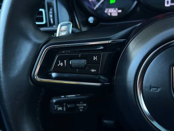 2023 Porsche Macan — Miniatură 10