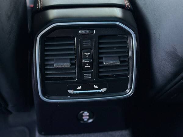 2023 Porsche Macan — Miniatură 21